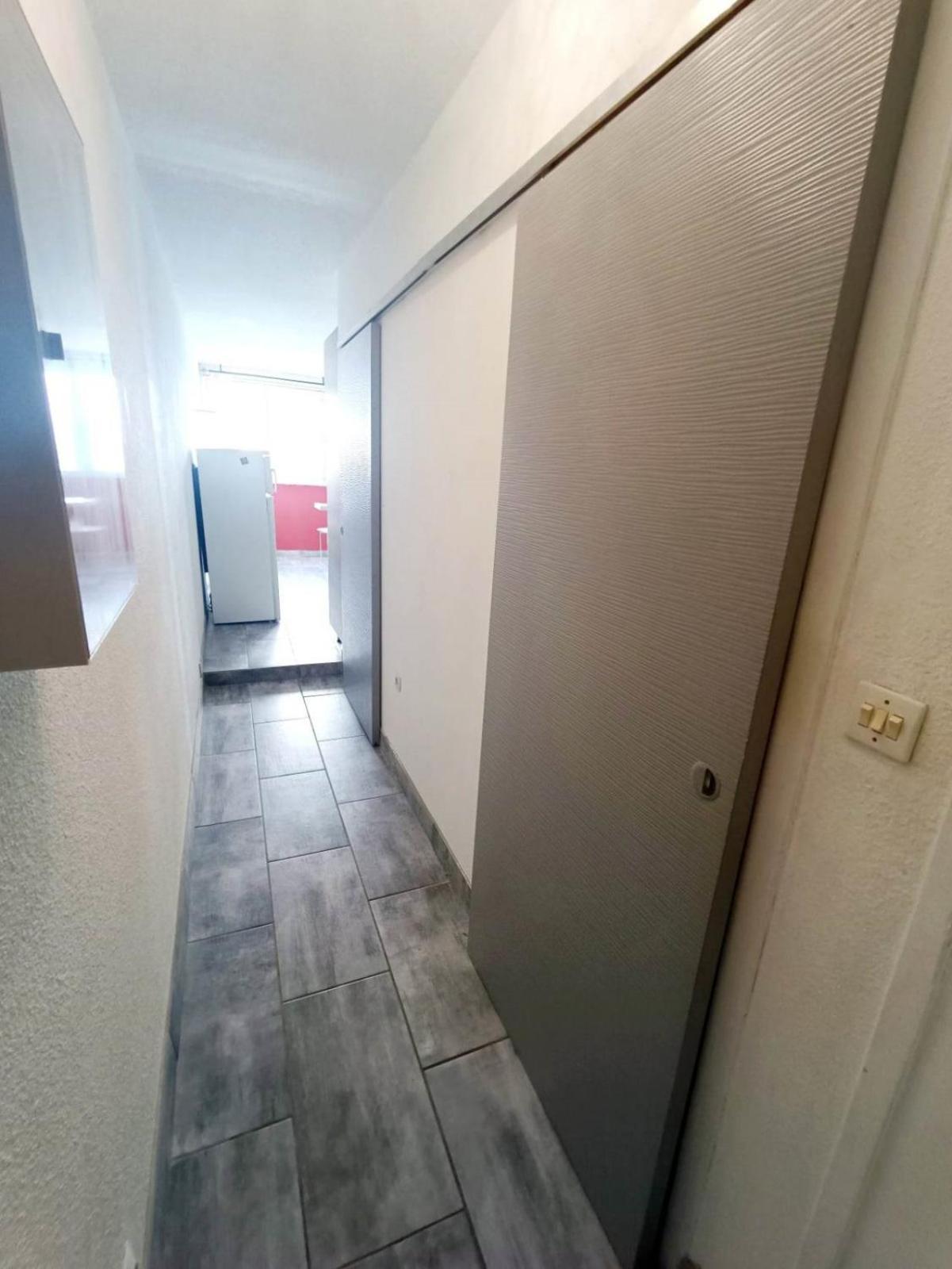 Charmant Appartement Sur La Marina Ле-Баркарес Екстер'єр фото